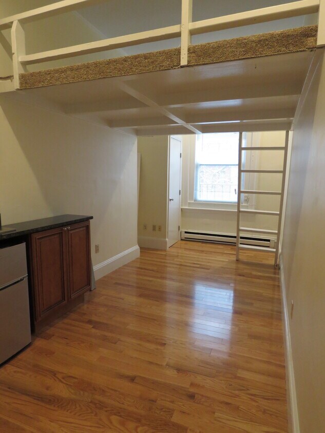 Primary Photo - 507 Beacon St
