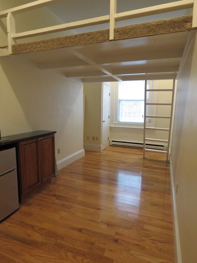 Building Photo - 507 Beacon St