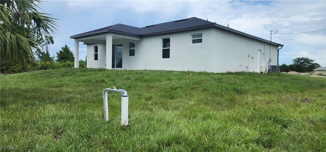 Building Photo - 1050 Eisenhower Blvd