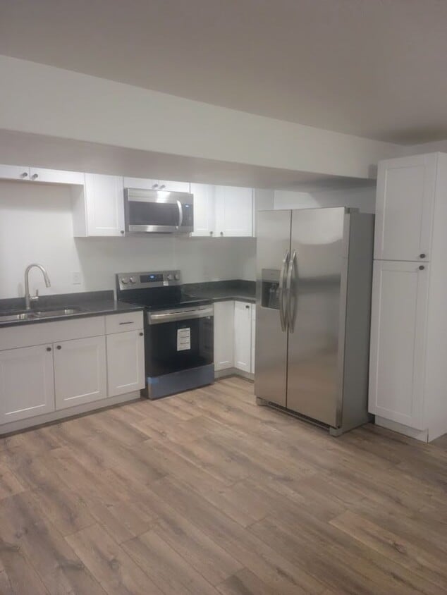 Primary Photo - Spacious 3-Bedroom Basement Apartment – Al...