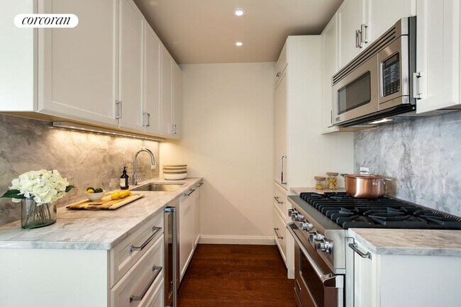 Foto del edificio - 200 E 94th St