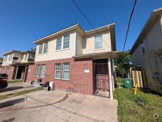 Building Photo - 6812 Winton St