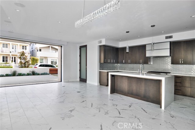 Foto del edificio - 621 Narcissus Ave