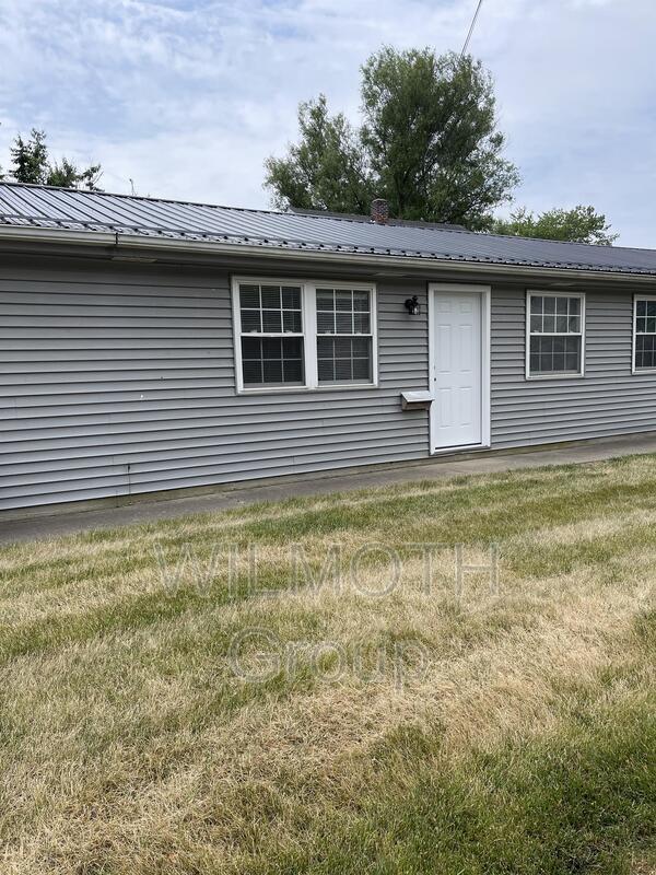 306 Meadow Ave, Crawfordsville, IN 47933 Condo for Rent in