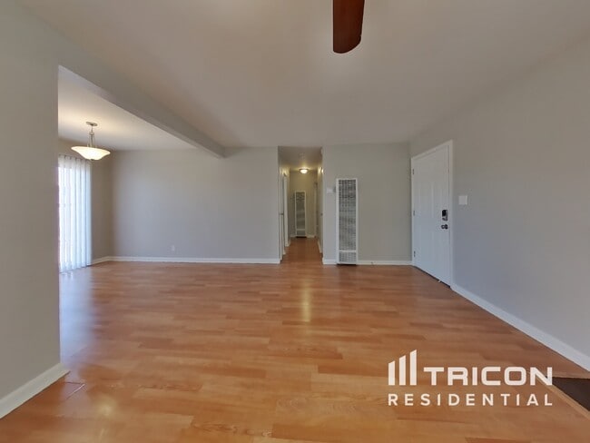 Building Photo - 362 Rio Del Mar