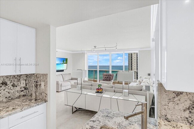 Building Photo - 18911 Collins Ave
