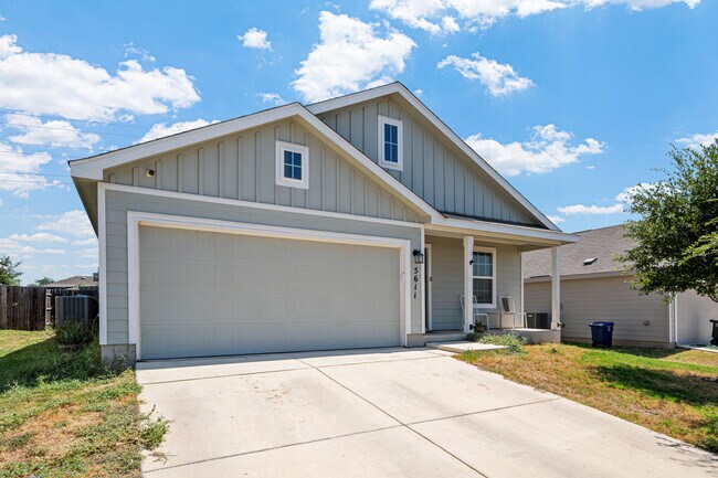 Foto del edificio - 5611 Elm Valley Dr