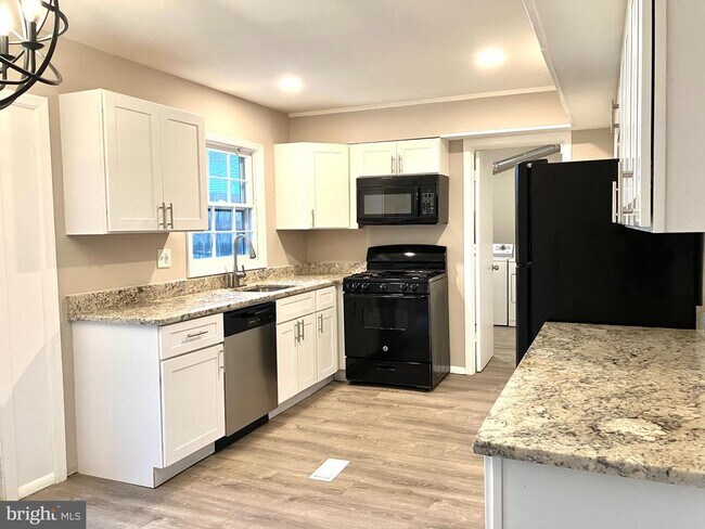 Building Photo - 12214 Millstream Dr