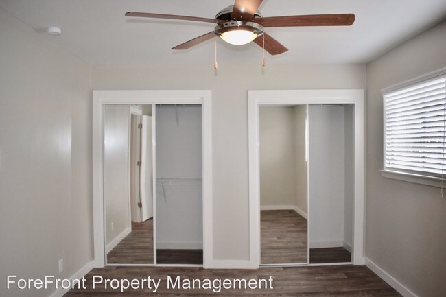 Building Photo - 2 br, 1.5 bath House - 735 Byrnes Dr #6