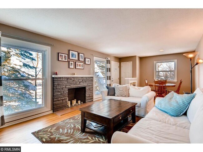 Building Photo - 1316 Holdridge Terrace