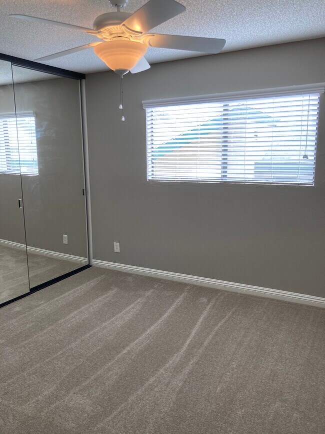 Similar Bedroom layout - 108 Hidalgo N Ave