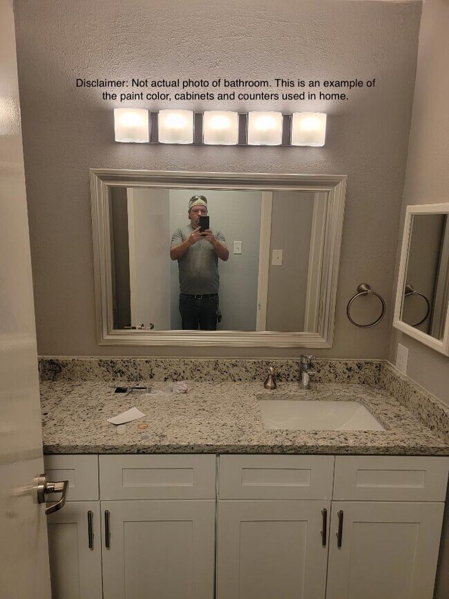 Beautiful bathroom - 2206 Colima St