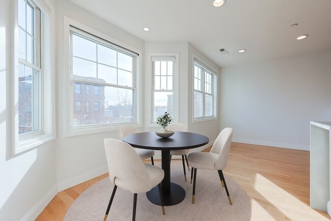 Foto del edificio - 375 Dorchester St