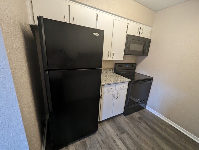 Foto del edificio - 6228 Robinson St