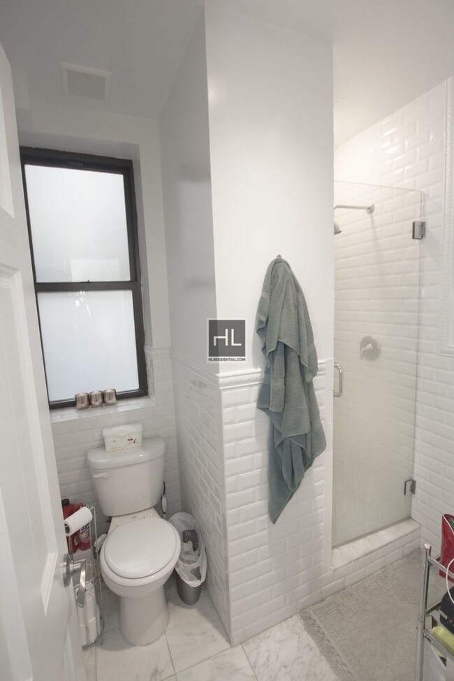 Building Photo - 2 Bedroom - Greenwich Village