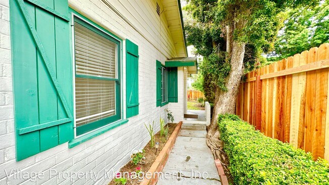Building Photo - 2 br, 1 bath House - 1147 East Alvarado St...