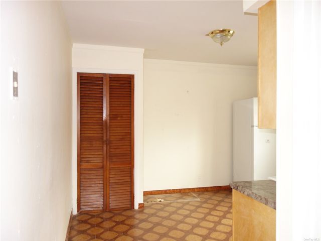 Foto del edificio - 324 Bryant Ave