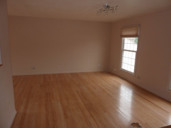 Building Photo - 2128 Primrose Ln