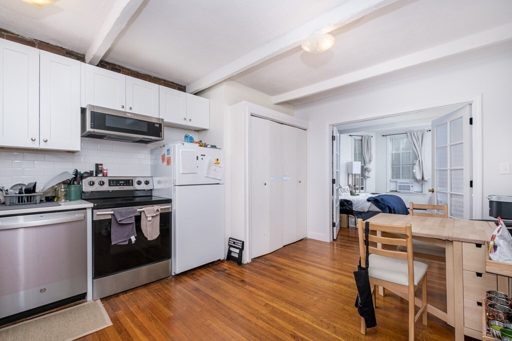 Primary Photo - 4 Wigglesworth St
