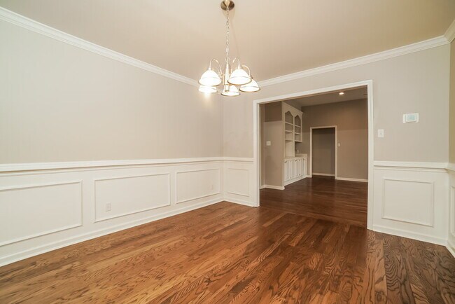 Building Photo - 255 S Sanga Rd