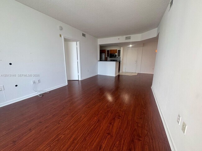 Building Photo - 2775 NE 187th St
