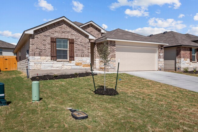 Building Photo - 2620 Shinoda Dr