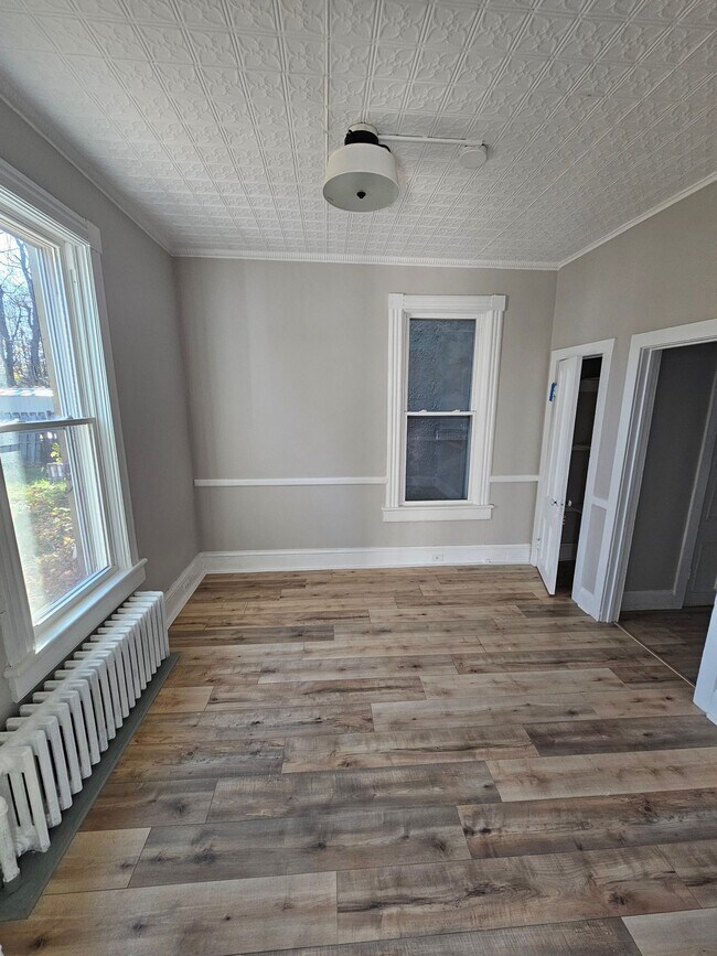 Foto del edificio - 3 Bedroom Apartment - Kingston, NY