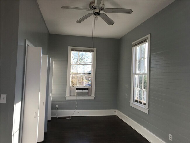 Foto del edificio - 2127 Avenue K Ave