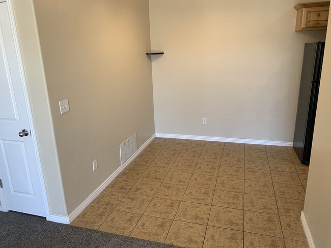Building Photo - Cumorah Way Condos 2290