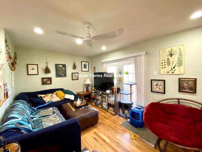 Foto del edificio - 21 Dorr St