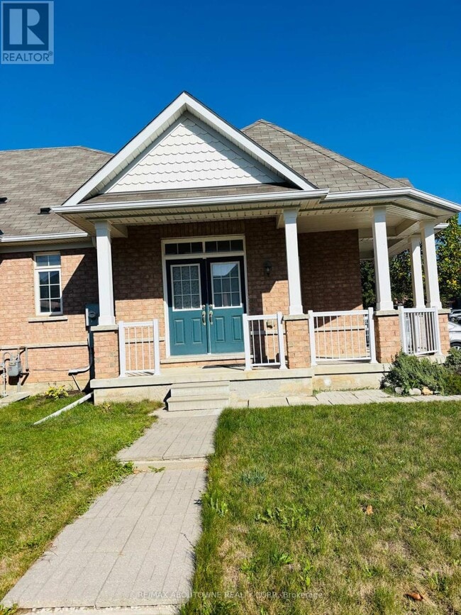 Building Photo - 676 Baldwin Cres