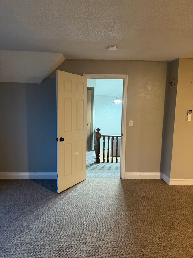 Building Photo - 2211 W Broadway Ave