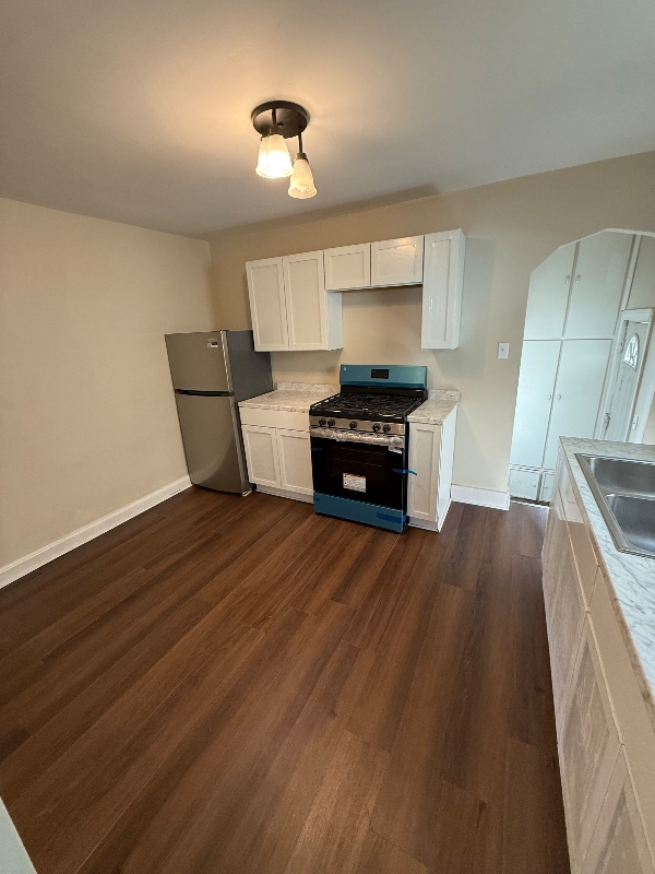 Foto del edificio - 1317 E Maryland St