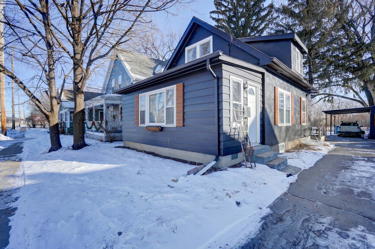 629 N Sherman Ave, Madison, WI 53704 House Rental in Madison, WI