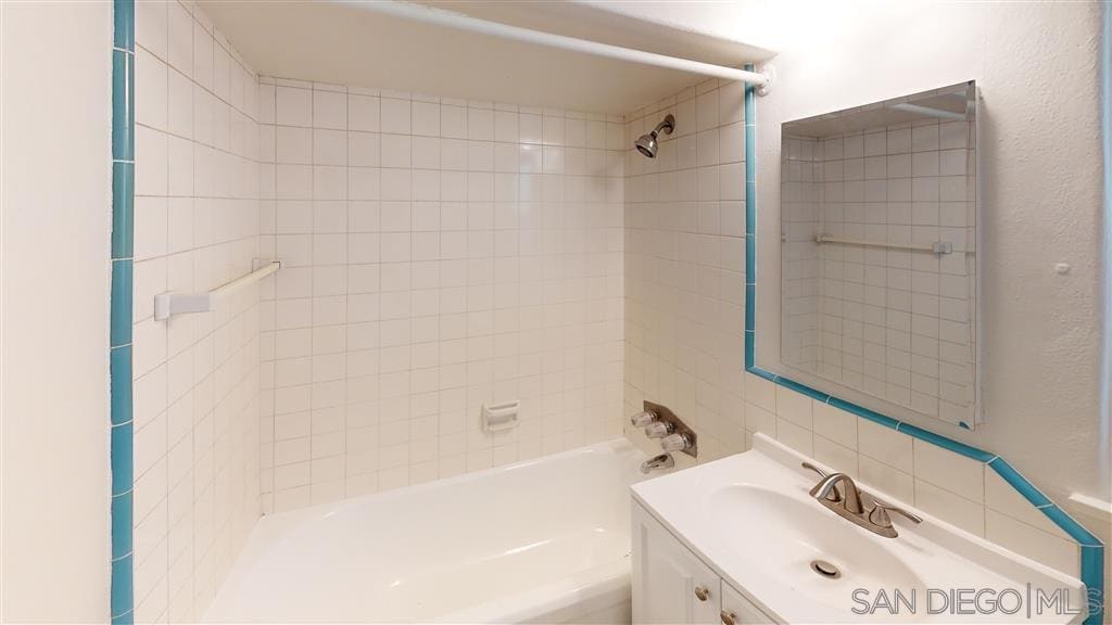 Primary Photo - 756 G Ave