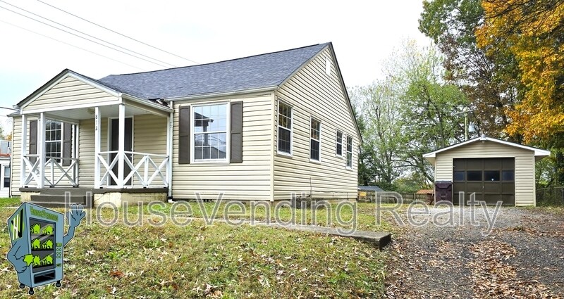 Photo - 812 Brewster Road