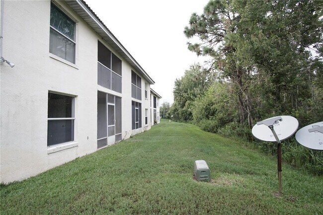 Building Photo - 13945 Timberland Dr