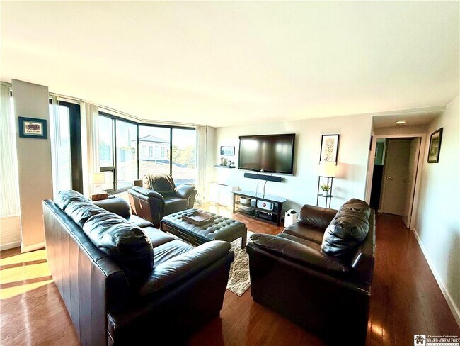 Foto del edificio - 849 Delaware Ave