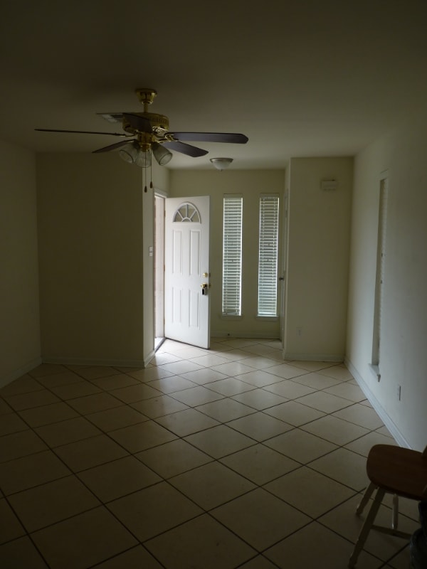 8506 Valor Dr, Chalmette, LA 70043 Room for Rent in Chalmette, LA