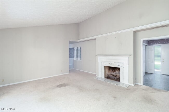 Building Photo - 37 S Cedar St