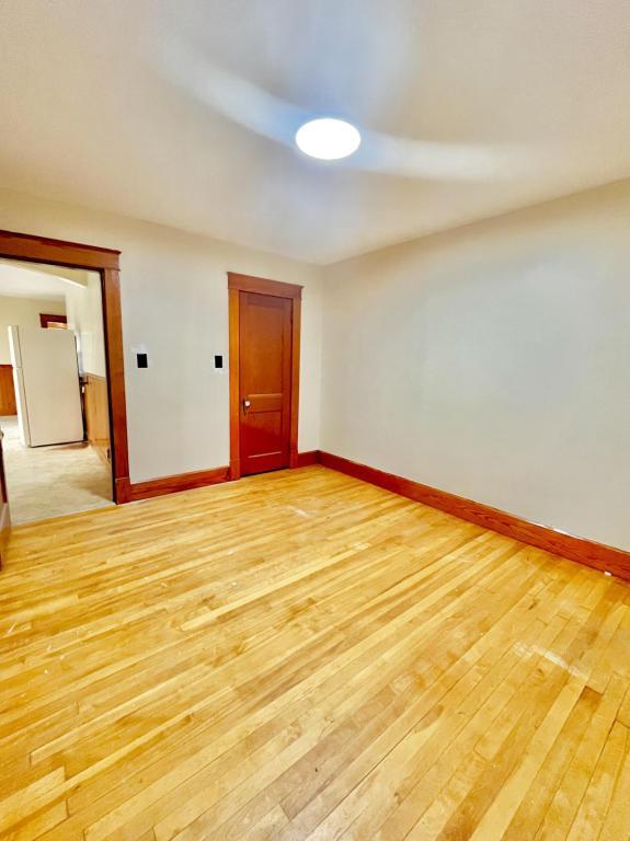 Foto del edificio - 122 Second St. Unit 5
