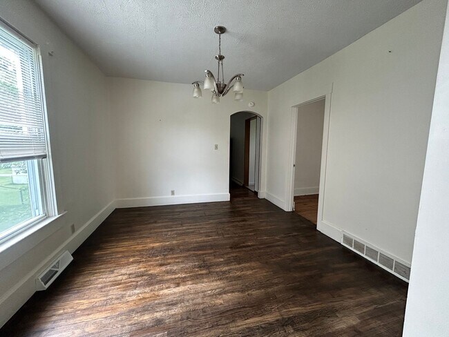 Foto del edificio - Single Family Home with Spacious Back Yard