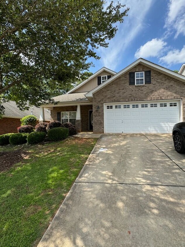 Primary Photo - Brick Ranch - 3 Bedrooms & 2 Full baths wi...