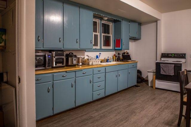 Kitchen - 417 Yahara St