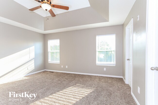 Building Photo - 5627 Creekside Meadows Dr
