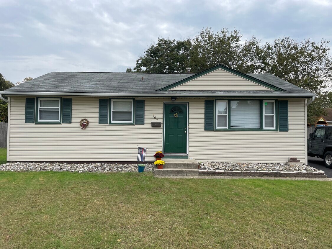 707 Wayne Rd, Lindenwold, NJ 08021 House Rental in Lindenwold, NJ