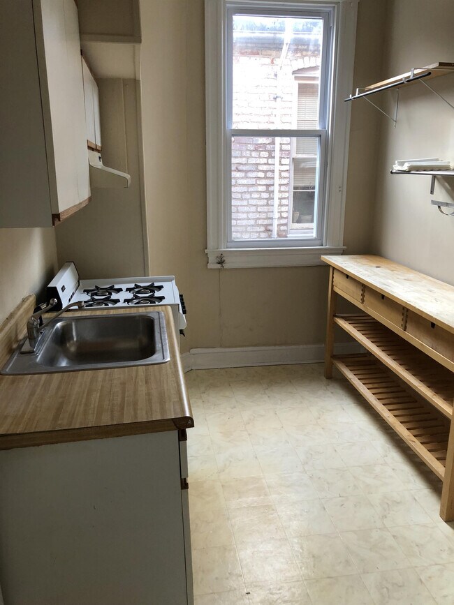 Building Photo - 3010 St Paul St