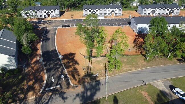 Building Photo - 227 Wanda Way
