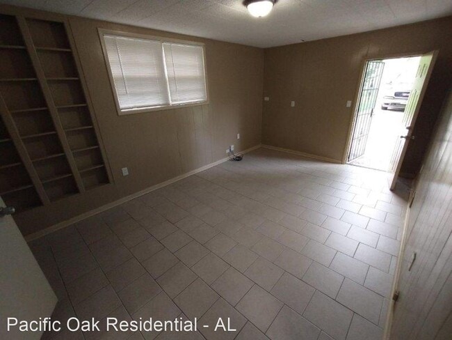 Building Photo - 3 br, 1 bath House - 524 Orchid Rd