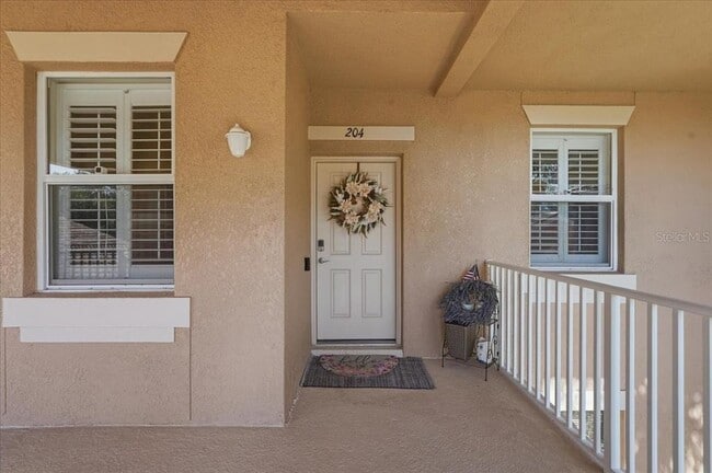 Foto del edificio - 819 Fairwaycove Ln